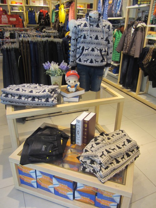 棵棵树童装店铺形象