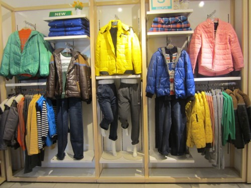 棵棵树童装店铺形象