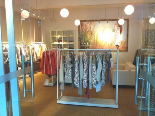 沐衣言女装店铺形象