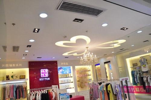 摩登妈咪女装店铺形象