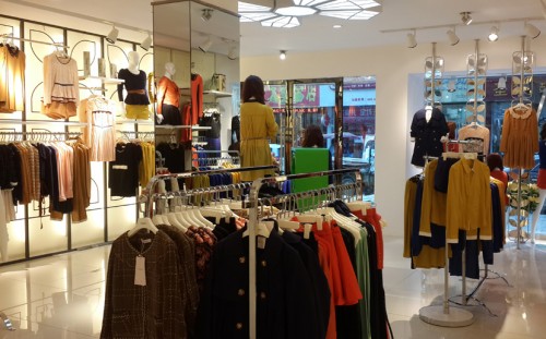 朵以女装店铺展示