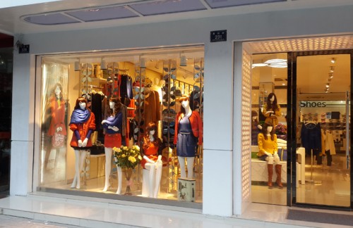 朵以女装店铺展示