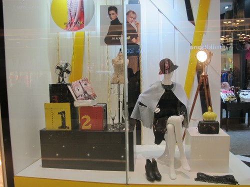 玛仙娜女装店铺展示