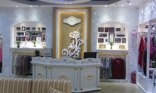 绮瑞内衣店铺展示