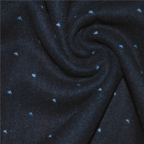 雪莲男装店铺展示