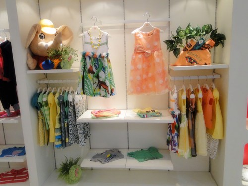 GGMAI童装店铺展示