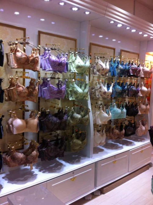 香兰杜若内衣店铺形象