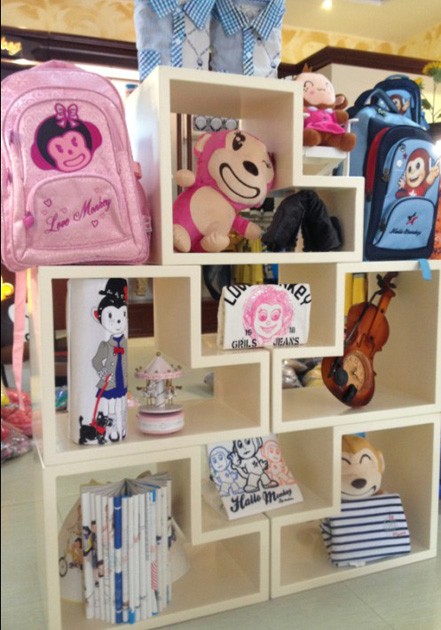 哈乐猴童装店铺形象