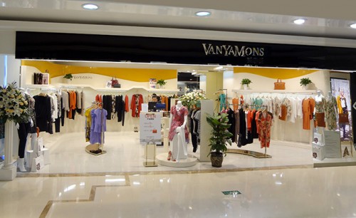 法雅曼女装店铺形象