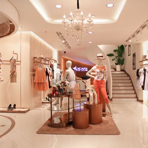 艾蝶女装店铺展示