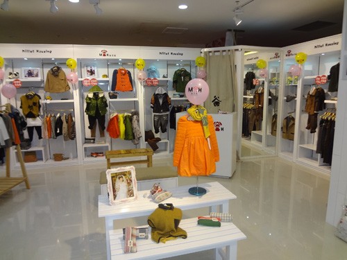 谷子屋童装店铺形象