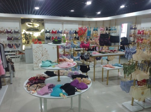 迪芬娜内衣店铺展示