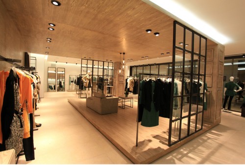 粉蓝女装店铺形象