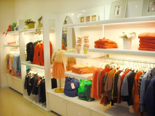 安娜爱登童装店铺展示