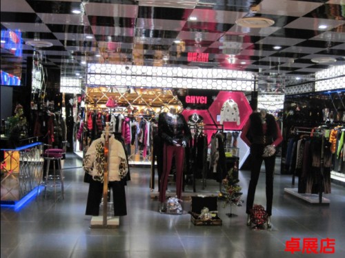 吉曦女装店铺展示