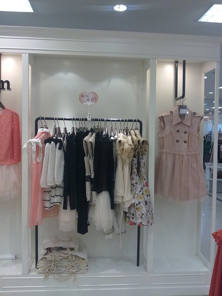 安琳琅女装店铺展示