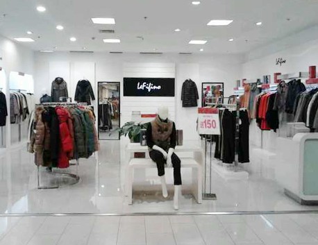 菲梵诺女装店铺形象