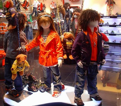 熊贝儿童装店铺展示