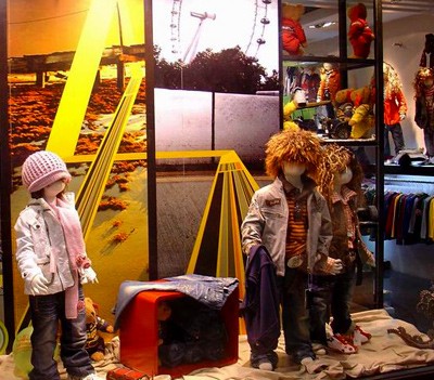 熊贝儿童装店铺展示