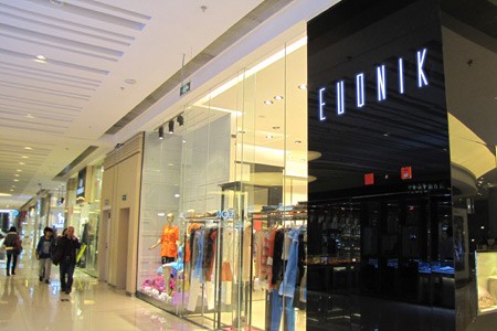 EUQNIK女装店铺展示