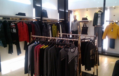 摩尼卡思男装店铺展示