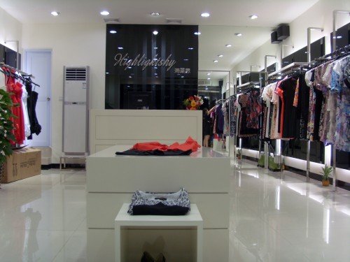 海莱思女装店铺展示