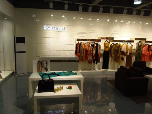 深圳芬梵尼时装有限公司女装店铺形象