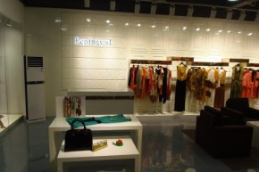 深圳芬梵尼时装有限公司店铺