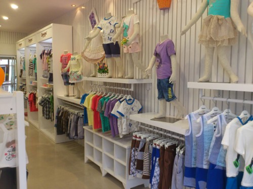 德蒙斯特童装店铺形象