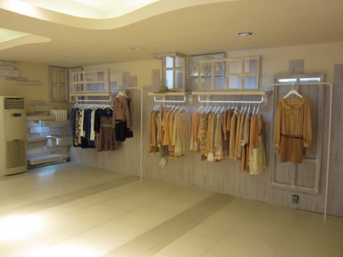 素言女装店铺形象