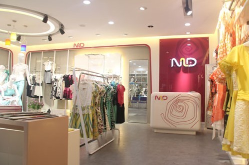 娜璐多女装店铺形象