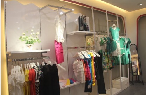 娜璐多女装店铺形象