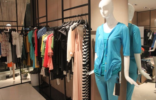 弗曼的女装店铺形象