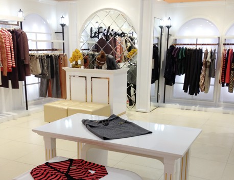 菲梵诺女装店铺形象