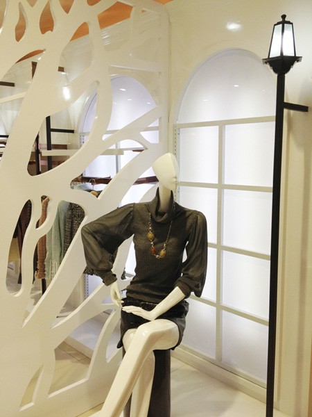 菲梵诺女装店铺形象