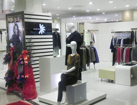 菲梵诺女装店铺形象