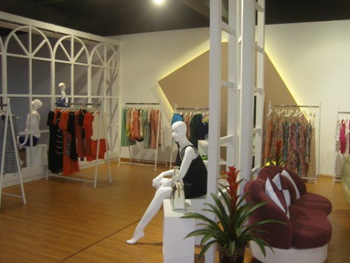 爱妮格女装店铺展示
