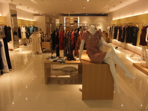 玛洛恩妮女装店铺形象