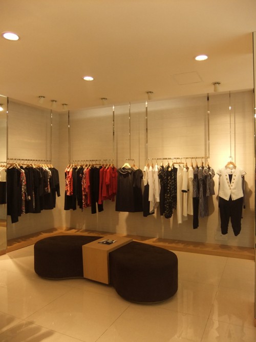 玛洛恩妮女装店铺形象