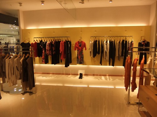 玛洛恩妮女装店铺形象