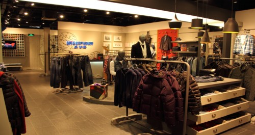 威仕龙牛仔店铺展示