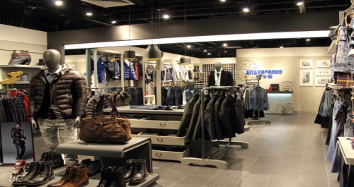 威仕龙牛仔店铺展示