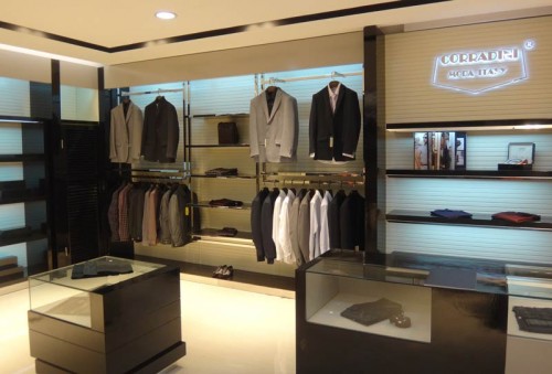 柯蒂尼男装店铺展示