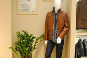 卡帝乐鳄鱼店铺