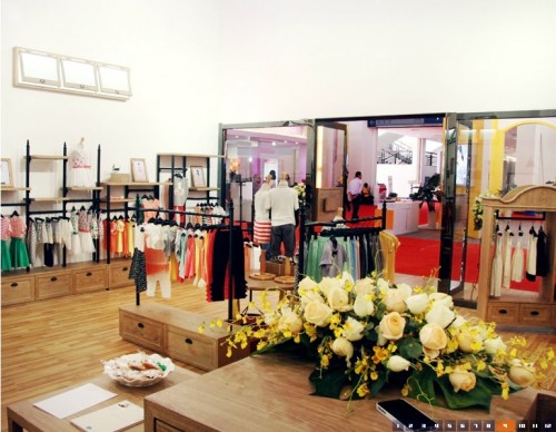 春芽子 童装店铺形象