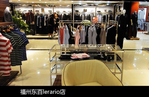 莱尔利奥男装店铺展示