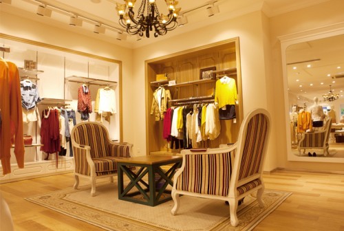 洛米唯娅女装店铺展示