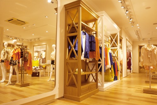 洛米唯娅女装店铺展示