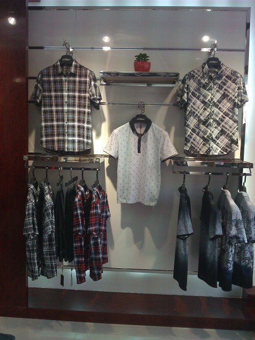 诗帝梵男装店铺展示