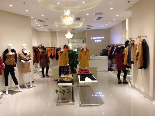 萨玛莉丹女装店铺展示